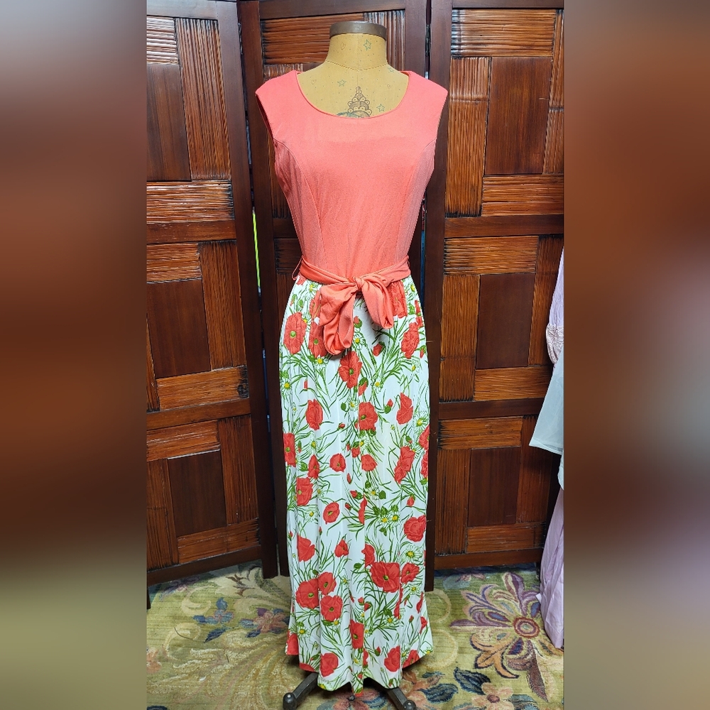 Woman's Vintage Serbin By Muriel Ryan Sleeveless Coral and Floral Maxi Dress - Picture 9 of 14